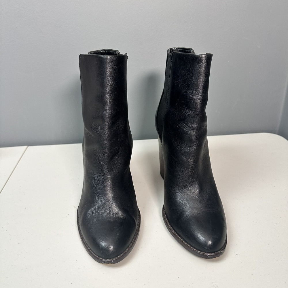 Banana Republic Womens 9 M Ankle Boots  Black Leather Block Heel Booties Pull On